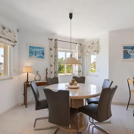 Rose Villa Albufeira